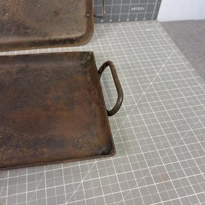 2 IRON GRIDDLES 