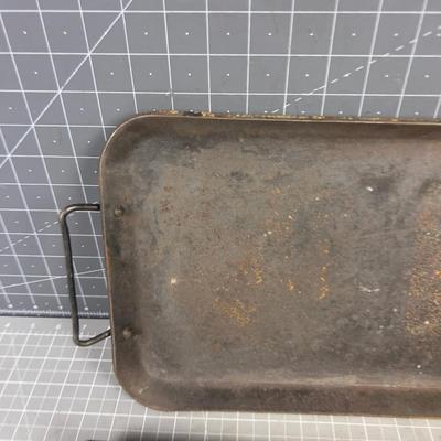 2 IRON GRIDDLES 