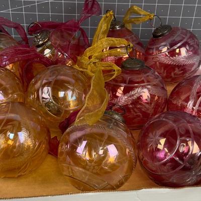 Cut Glass Crystal Bulbs NICE!! 6- Gold and 6- Red 