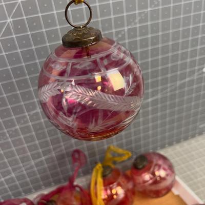 Cut Glass Crystal Bulbs NICE!! 6- Gold and 6- Red 
