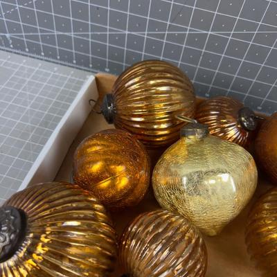 Gold and Copper, Orangish! Bulbs. 