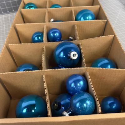 Blue BALLS  Tray of All Glass 