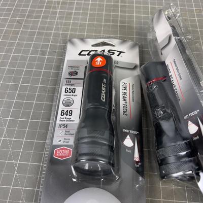 2 brand New Flashlights