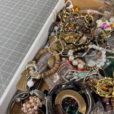 Tray of Costume Jewelry