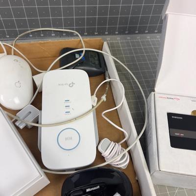 Pile of Computer items; Quite a few Apple Products too. 