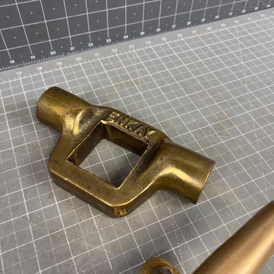 BRASS Cleet for the Ship Rope and Unknow Brass Part