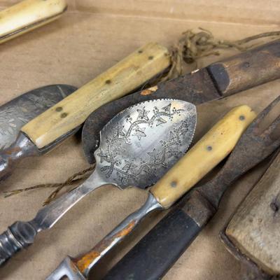 Wood, Bone and Shell Handled Knives