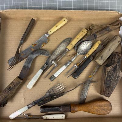 Wood, Bone and Shell Handled Knives