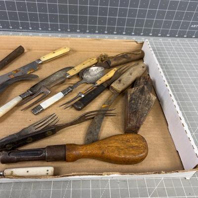 Wood, Bone and Shell Handled Knives