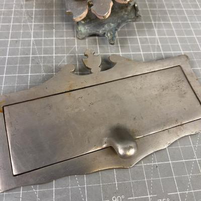 AWESOME Peep Hole Knocker and a Mail Slot. 