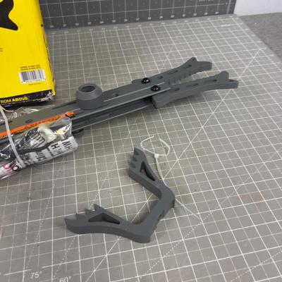 (2) HELIUM HAWK Climbing Sticks