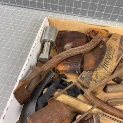 Found Items Metal Tools, Oddities and Curiosities. 