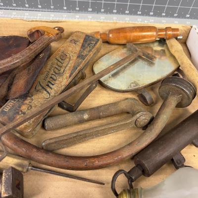 Found Items Metal Tools, Oddities and Curiosities. 