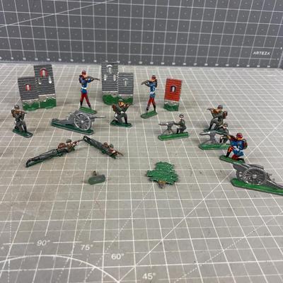 Vintage Lead Army Men