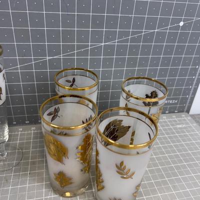 Fabulous Gold Trim with LEAVES, FANCY Mid Century 5 Styles of Glasses