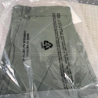 (1) New MARMOT Green Pants Ladies Size 4 SMALL