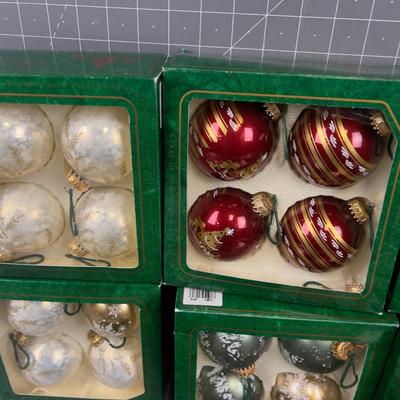 NEW 12 Packs of PRETTY Christmas Tree Bulbs