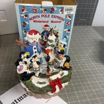 2 Christmas Music Boxes 