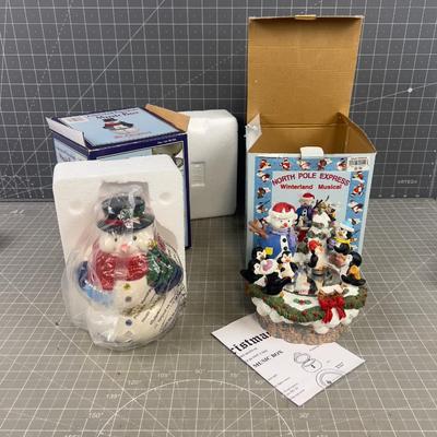 2 Christmas Music Boxes 