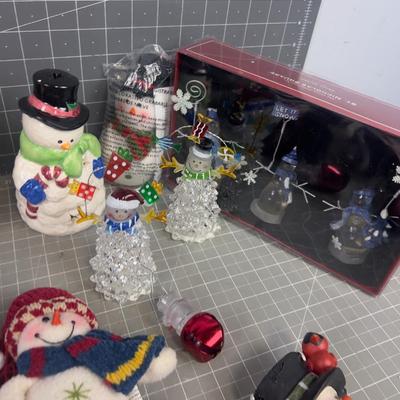 Large Mixed lot of SNOWMEN