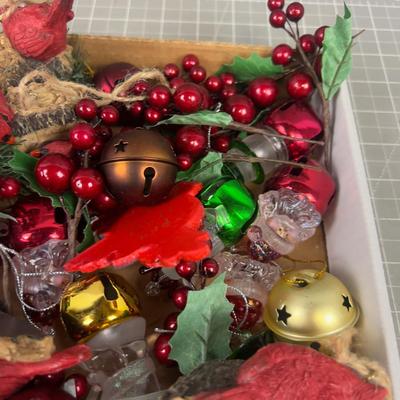 Bells, Birds and Berries - 