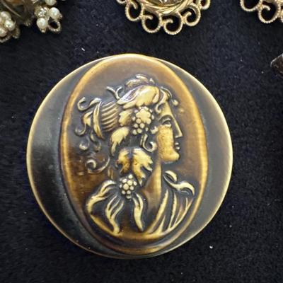 Miscellaneous costume jewelry