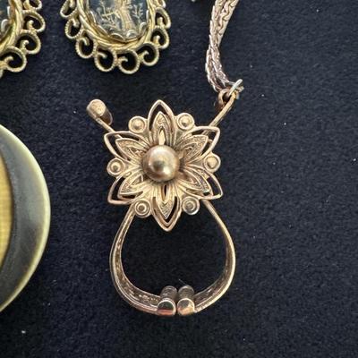 Miscellaneous costume jewelry
