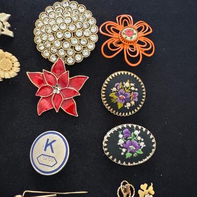 Pins & Brooches - Mostly Vintage