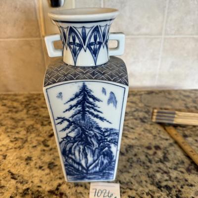 Vase*