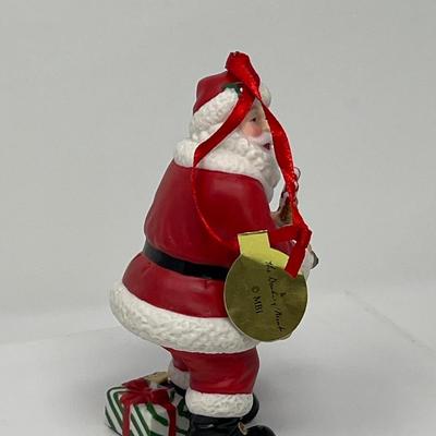 2009 Danbury Mint Annual Santa Ornament