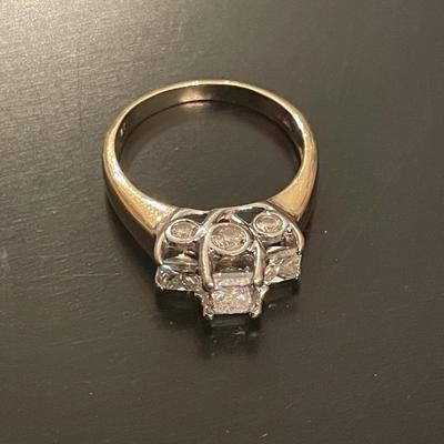 Gorgeous Diamond 14K Ring