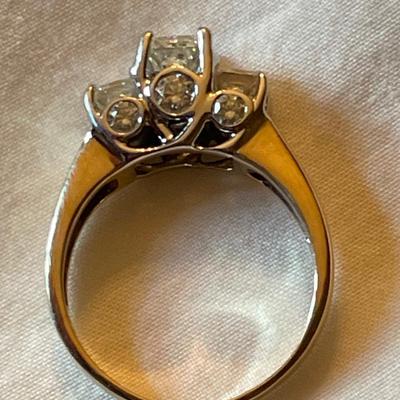 Gorgeous Diamond 14K Ring