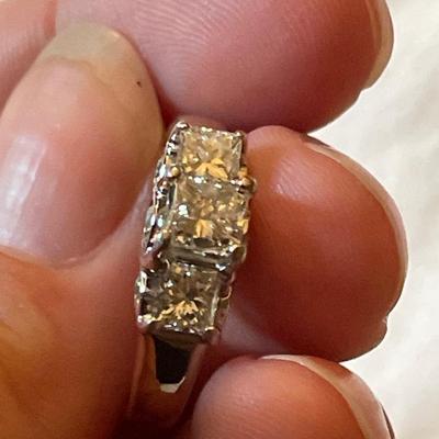 Gorgeous Diamond 14K Ring