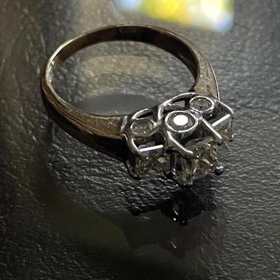 Gorgeous Diamond 14K Ring