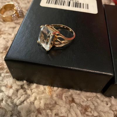 Vintage 14K Gold Aquamarine Sz. 6