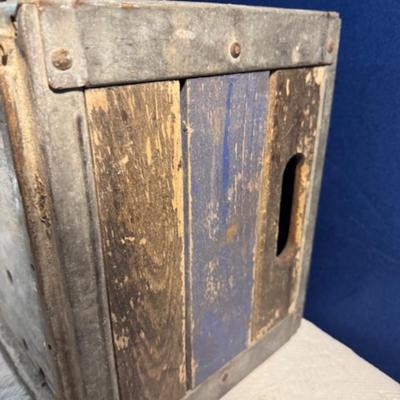 Crates and Vintage Advertisements