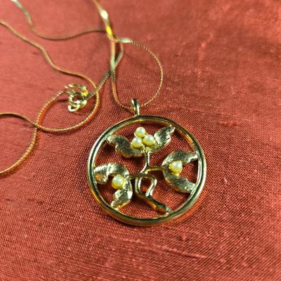 14K Gold Chain with Unmarked Pendant Necklace
