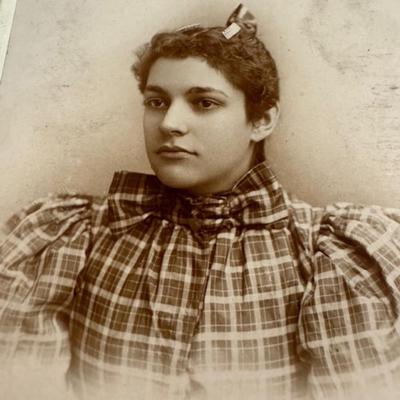 Antique Photo Album Plus