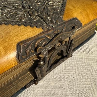 Antique Photo Album Plus