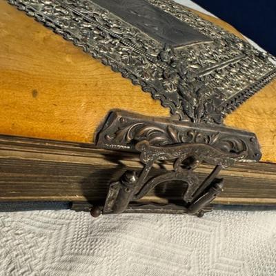 Antique Photo Album Plus