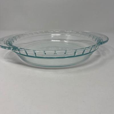 Baking Dishes - Pyrex Pie & Coche Deep Dish
