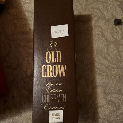 Old crow dark pawn