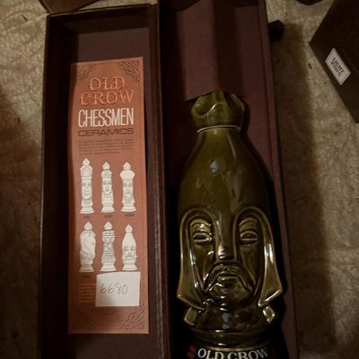 Old crow dark pawn