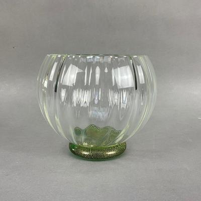 D751 Vintage Green and Gold Flecked Signed Art Glass Bowl