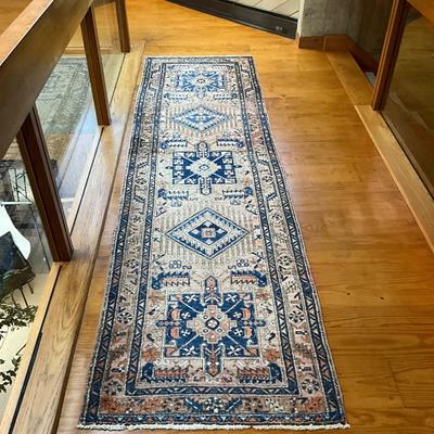 U760 Antique Persian Wool Oriental Runner 11' x 3'