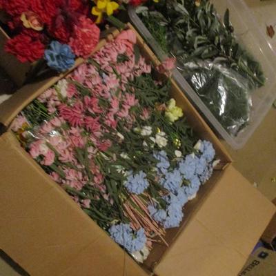 Artificial Flowers For Home Decor Or Crafting Lot T