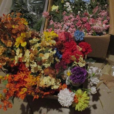 Artificial Flowers For Home Decor Or Crafting Lot T