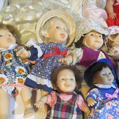 Vintage Porcelain & Plastic Dolls Lot 68