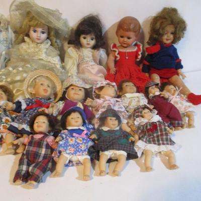 Vintage Porcelain & Plastic Dolls Lot 68