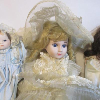 Vintage Porcelain & Plastic Dolls Lot 68